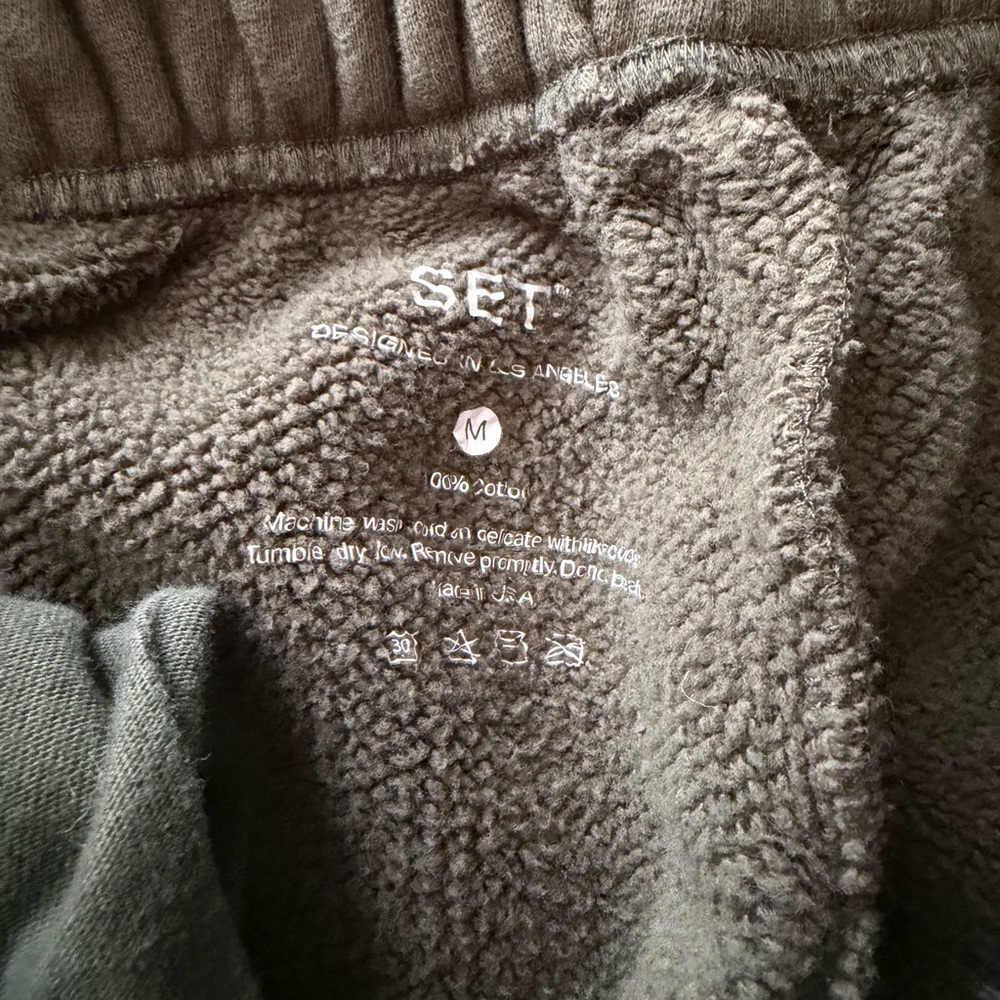 SET Active Olive Green Pullover Hoodie / Pants - Picture 6 of 6